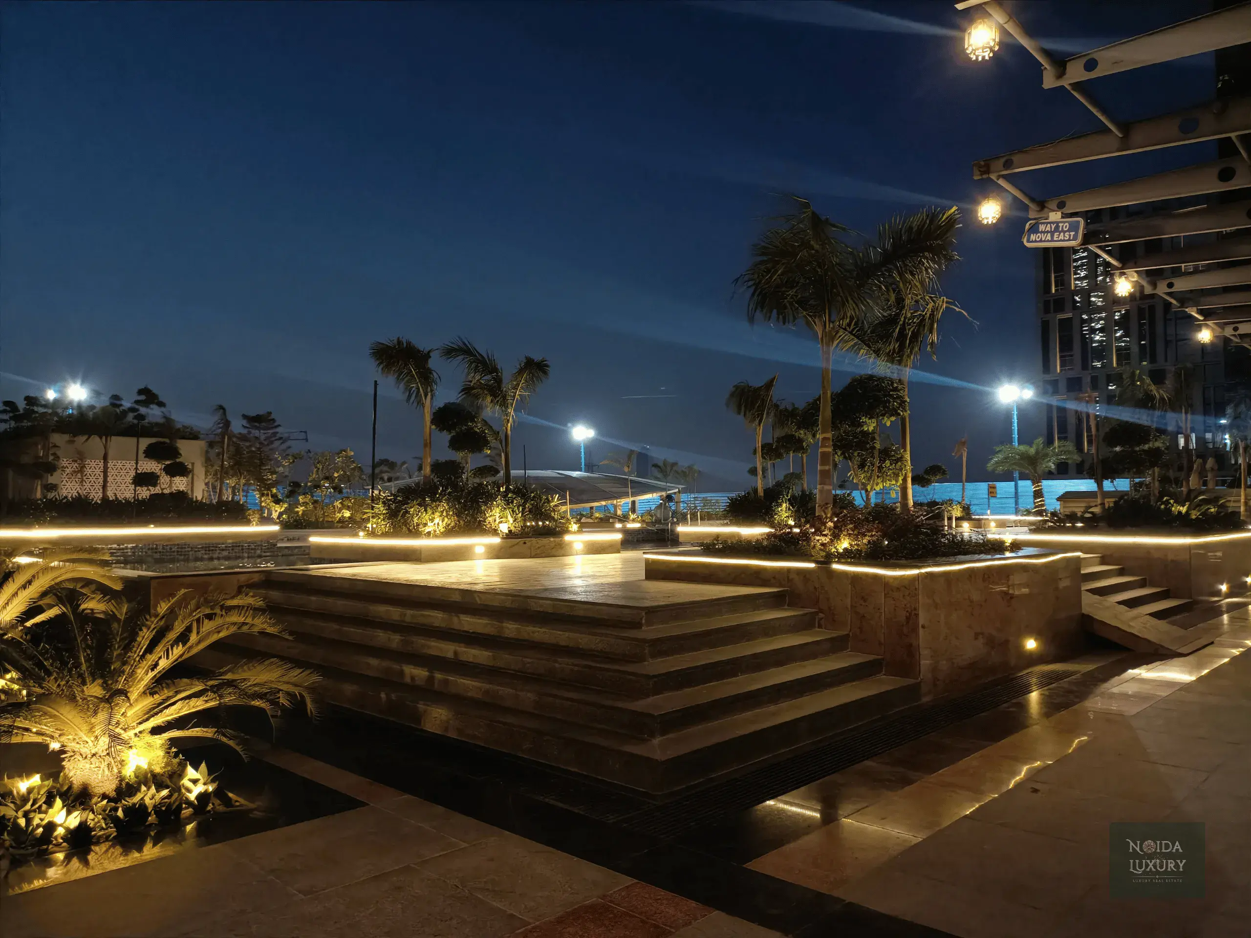 Spacious balcony view from 3 BHK in Supertech Supernova – Noida Expressway skyline