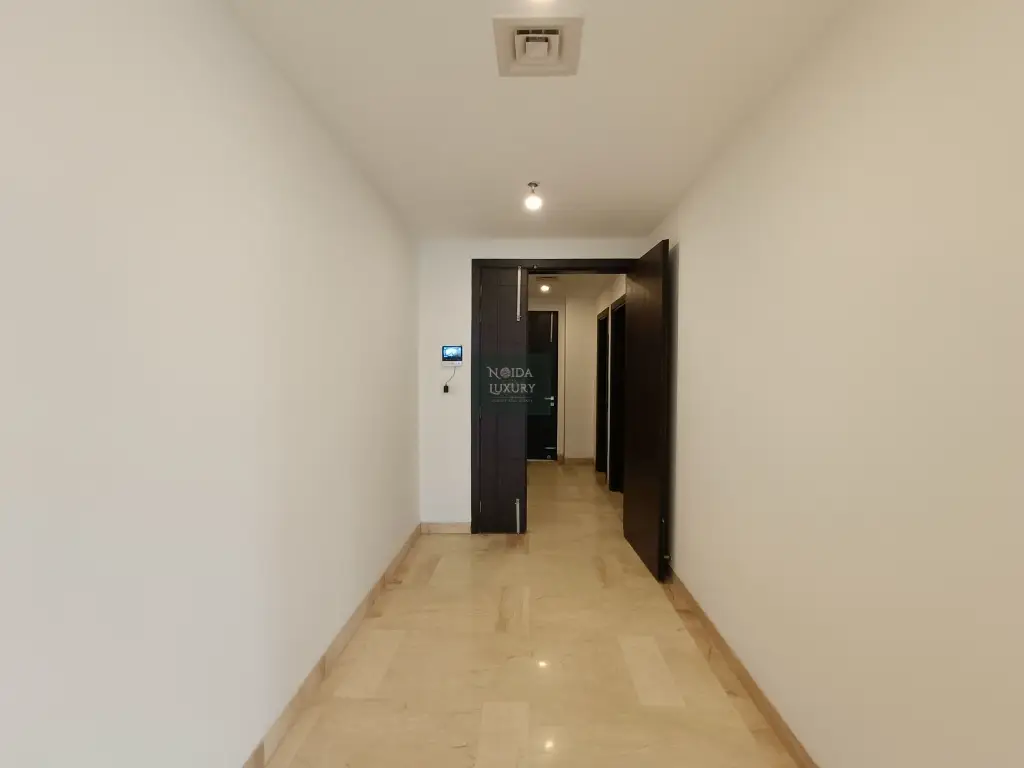 Wide passage area inside Nova Residences penthouse at Supertech Supernova Noida